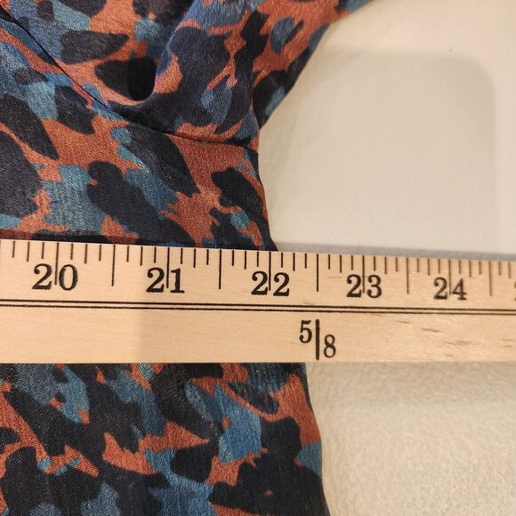 Soft Surroundings Womens Animal Print Long Sleeve Blouse Size Medium Crochet - Picture 7 of 10